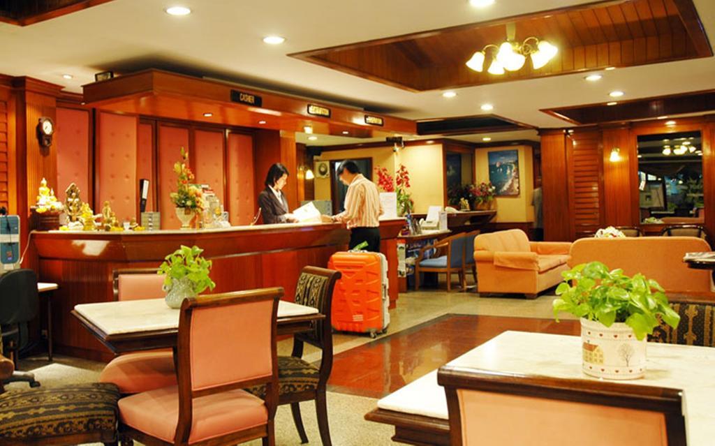 Silom Village Inn Bangkok Eksteriør bilde