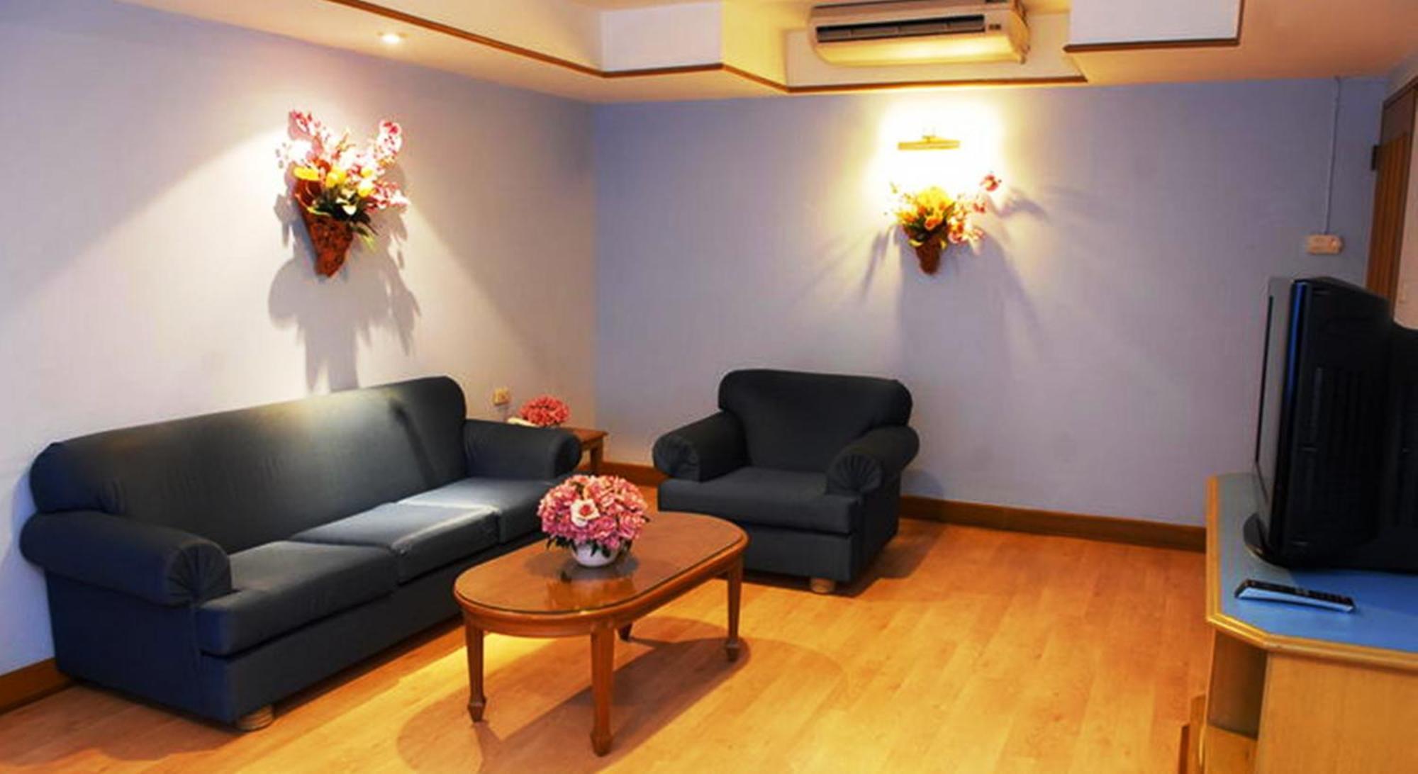 Silom Village Inn Bangkok Eksteriør bilde
