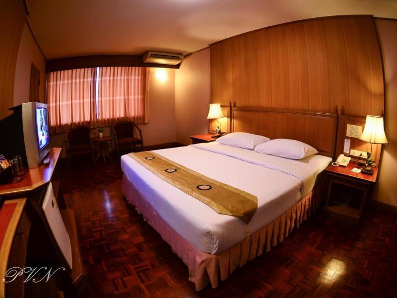 Silom Village Inn Bangkok Eksteriør bilde