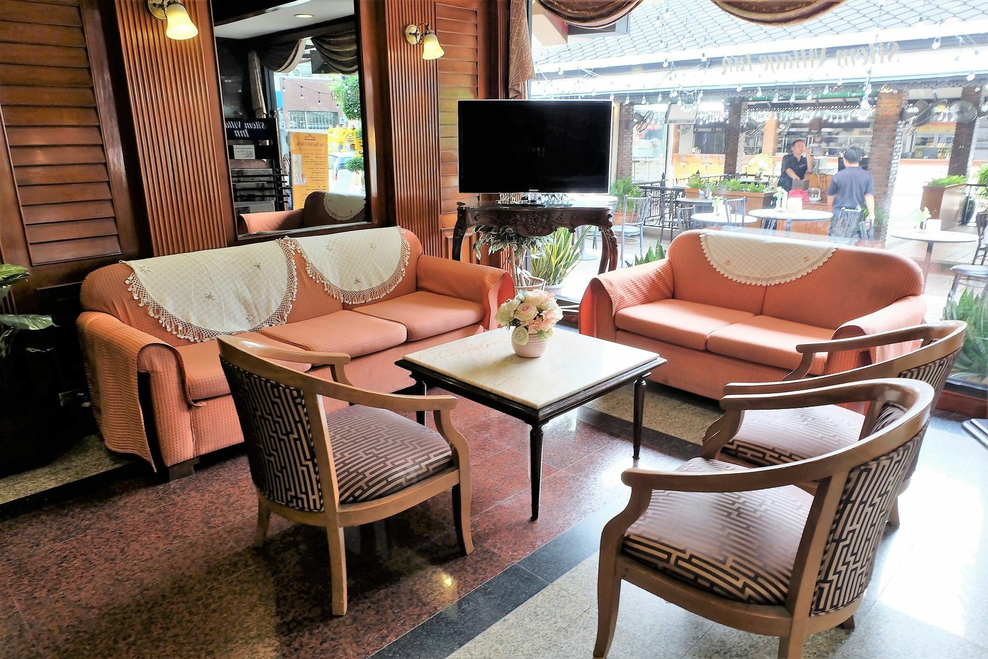 Silom Village Inn Bangkok Eksteriør bilde