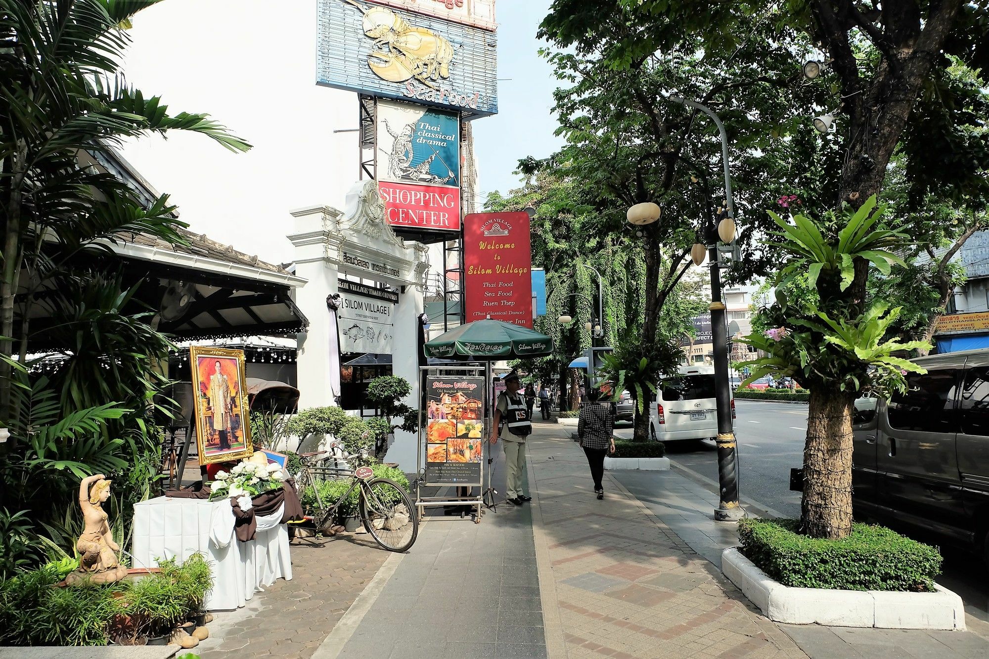 Silom Village Inn Bangkok Eksteriør bilde