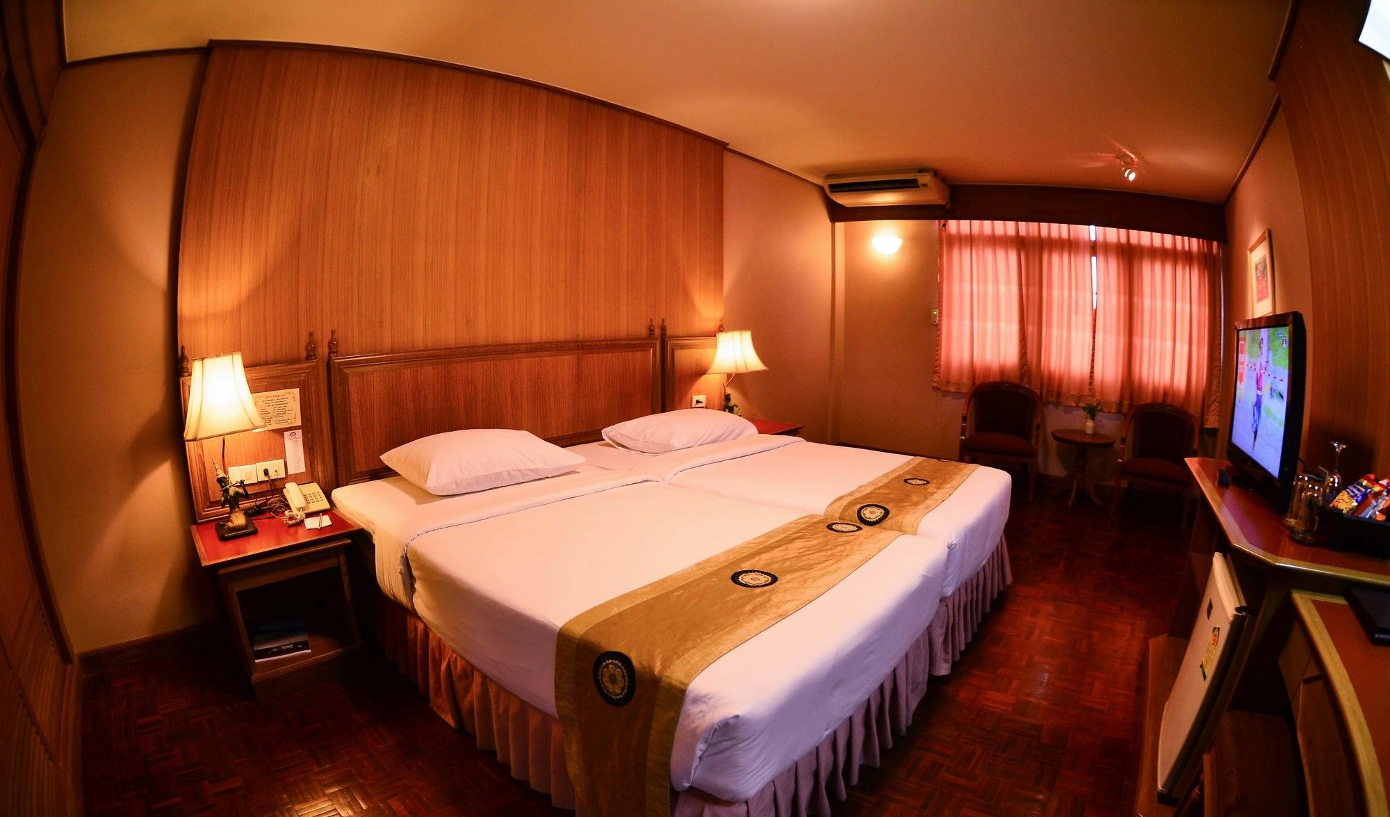 Silom Village Inn Bangkok Eksteriør bilde