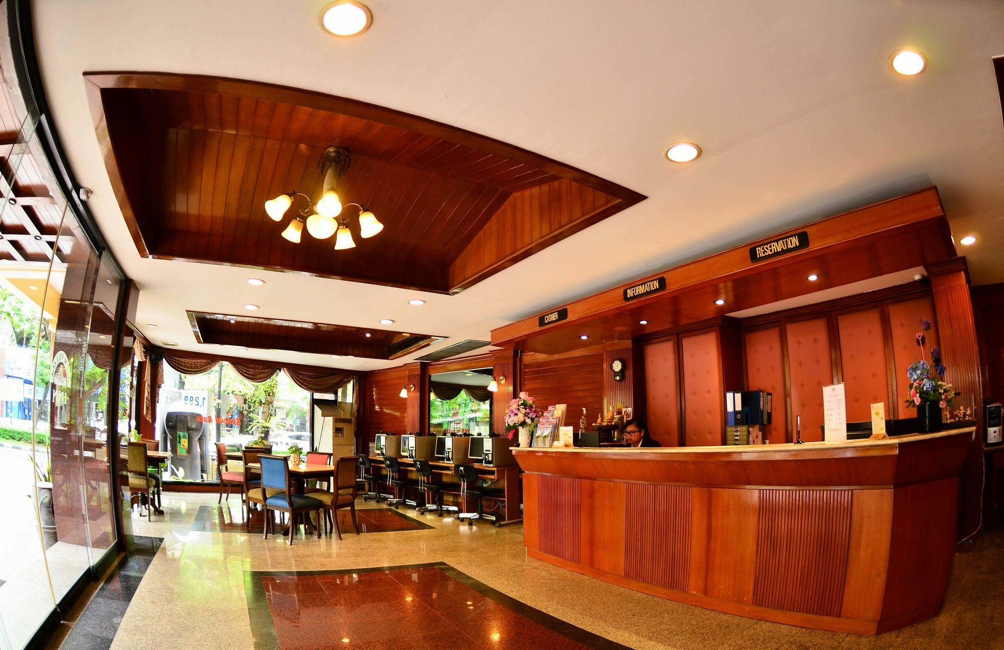 Silom Village Inn Bangkok Eksteriør bilde